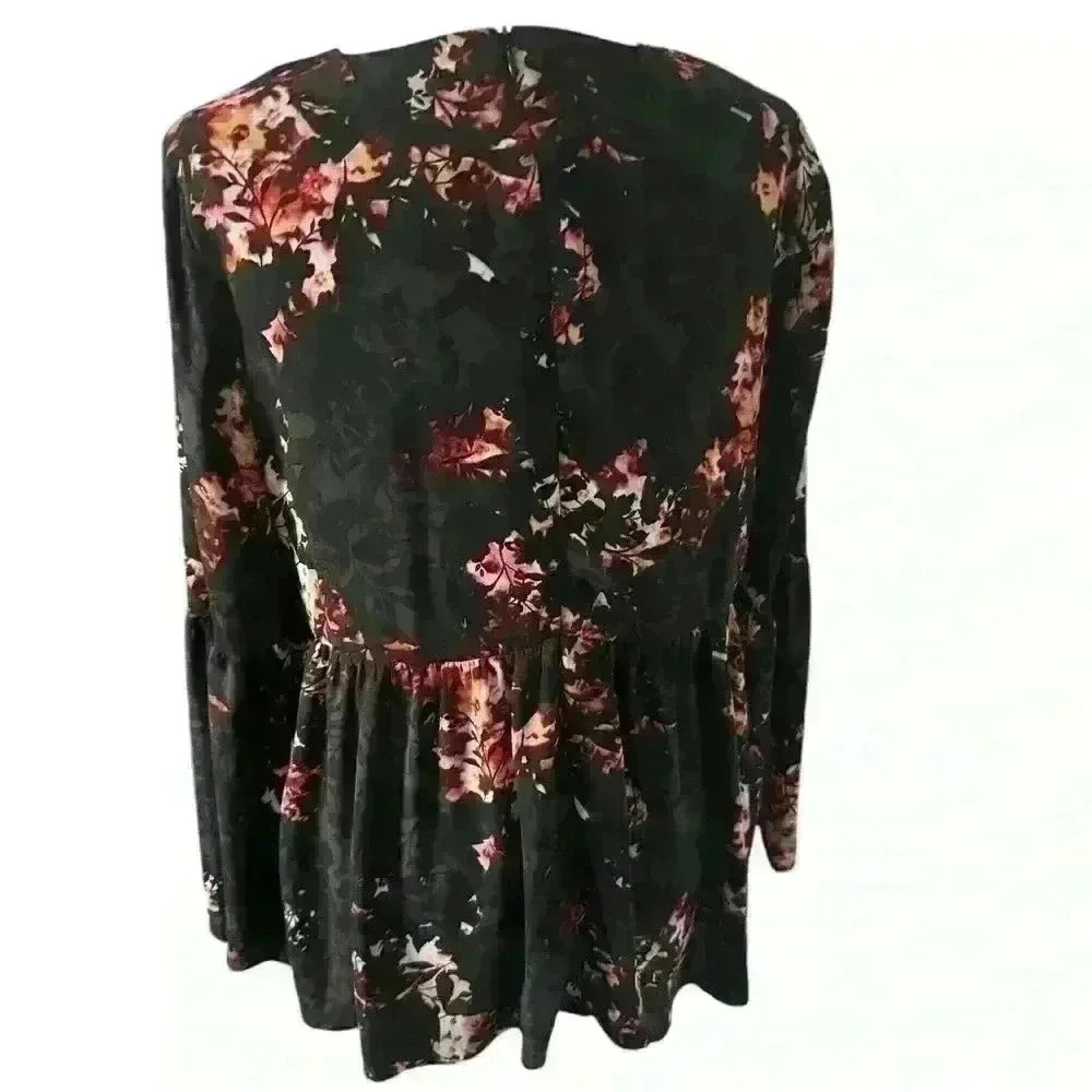 A.N.A. Criss Cross Floral Bell Sleeve Top XL - Zipper Back, 100% Polyester - Picture 2 of 7